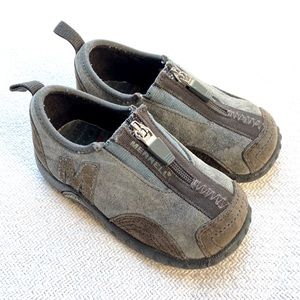Merrell zip sneakers Little boys sz 7
